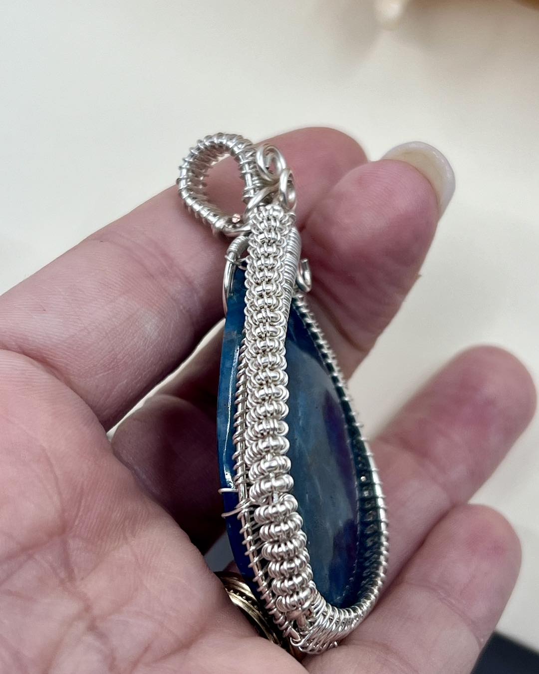 Serenya – Angel of Clarity | Handmade Reiki-Infused Apatite Pendant